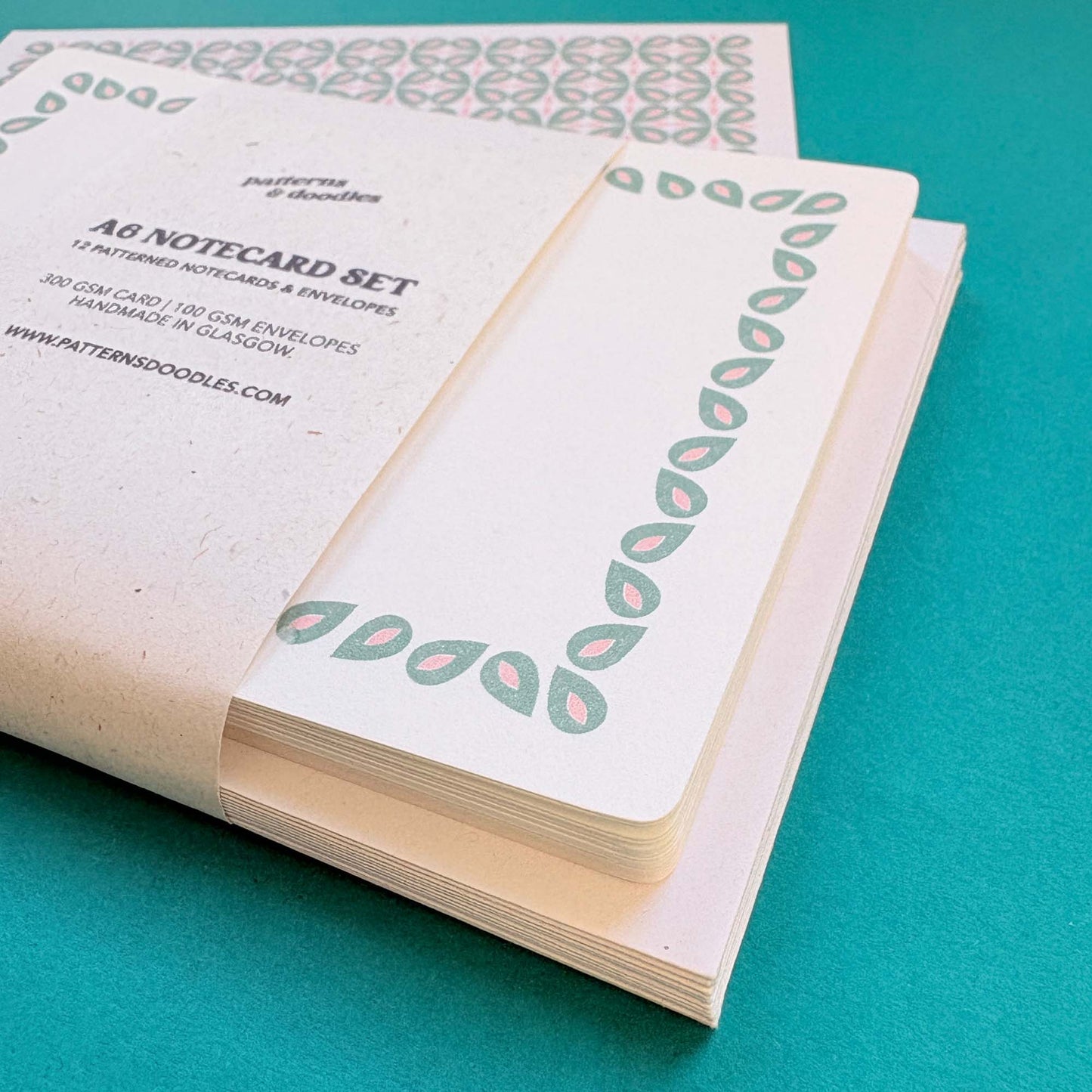 Set of 12 Note Cards with Printed Envelopes - Coco Green & Pink